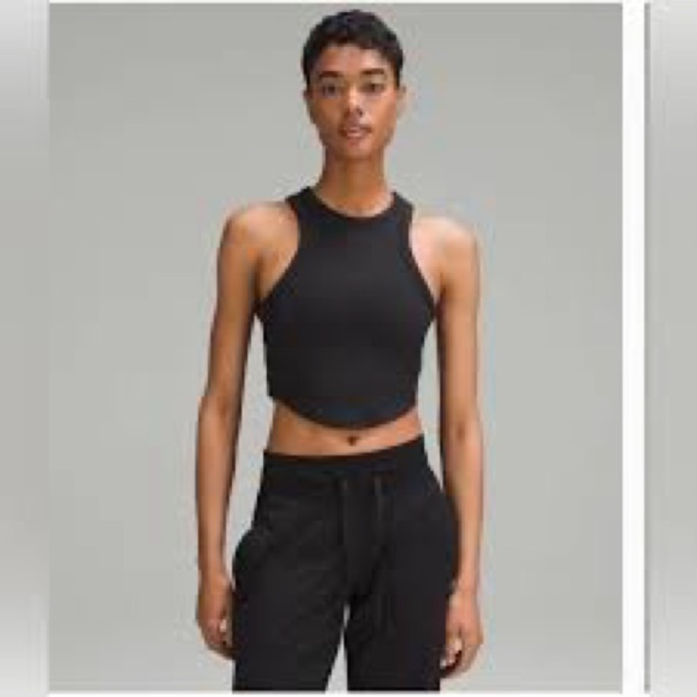 Black Lululemon hold tight cropped tank size 4